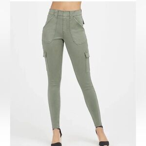 SPANX High Rise tummy control skinny cargo pants size 2X green
